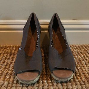 Toms Gray Open-Toed Wedges